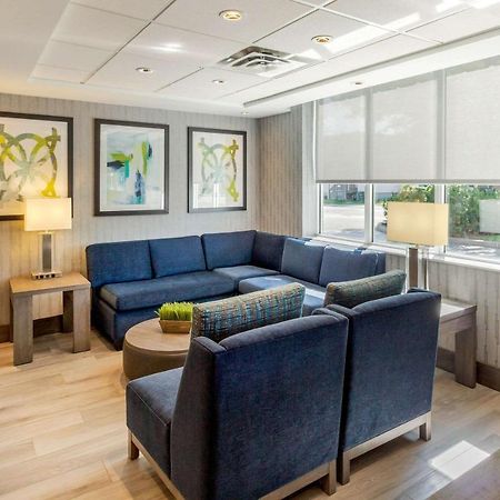 Comfort Suites Downtown Windsor Eksteriør bilde