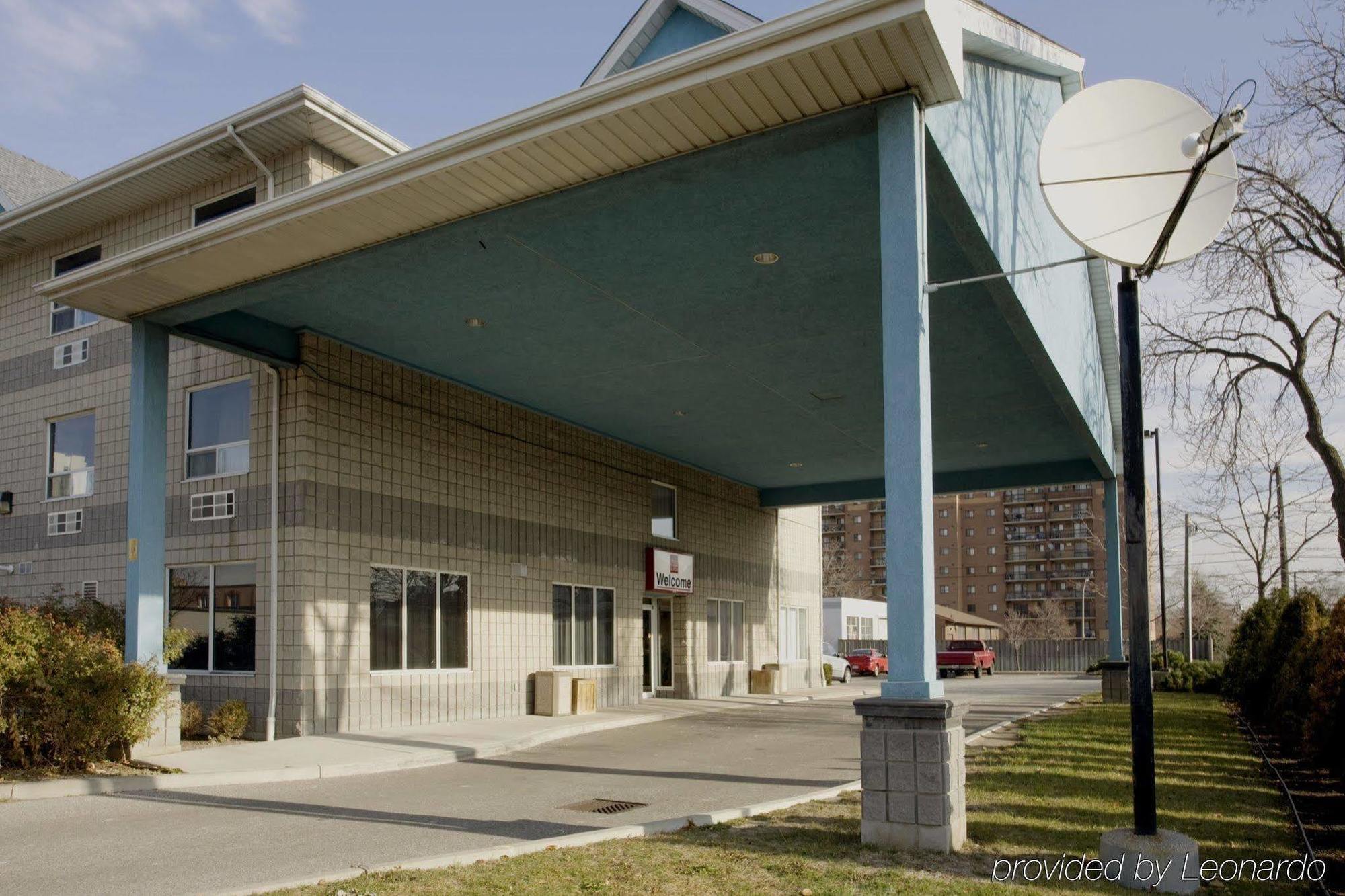 Comfort Suites Downtown Windsor Eksteriør bilde