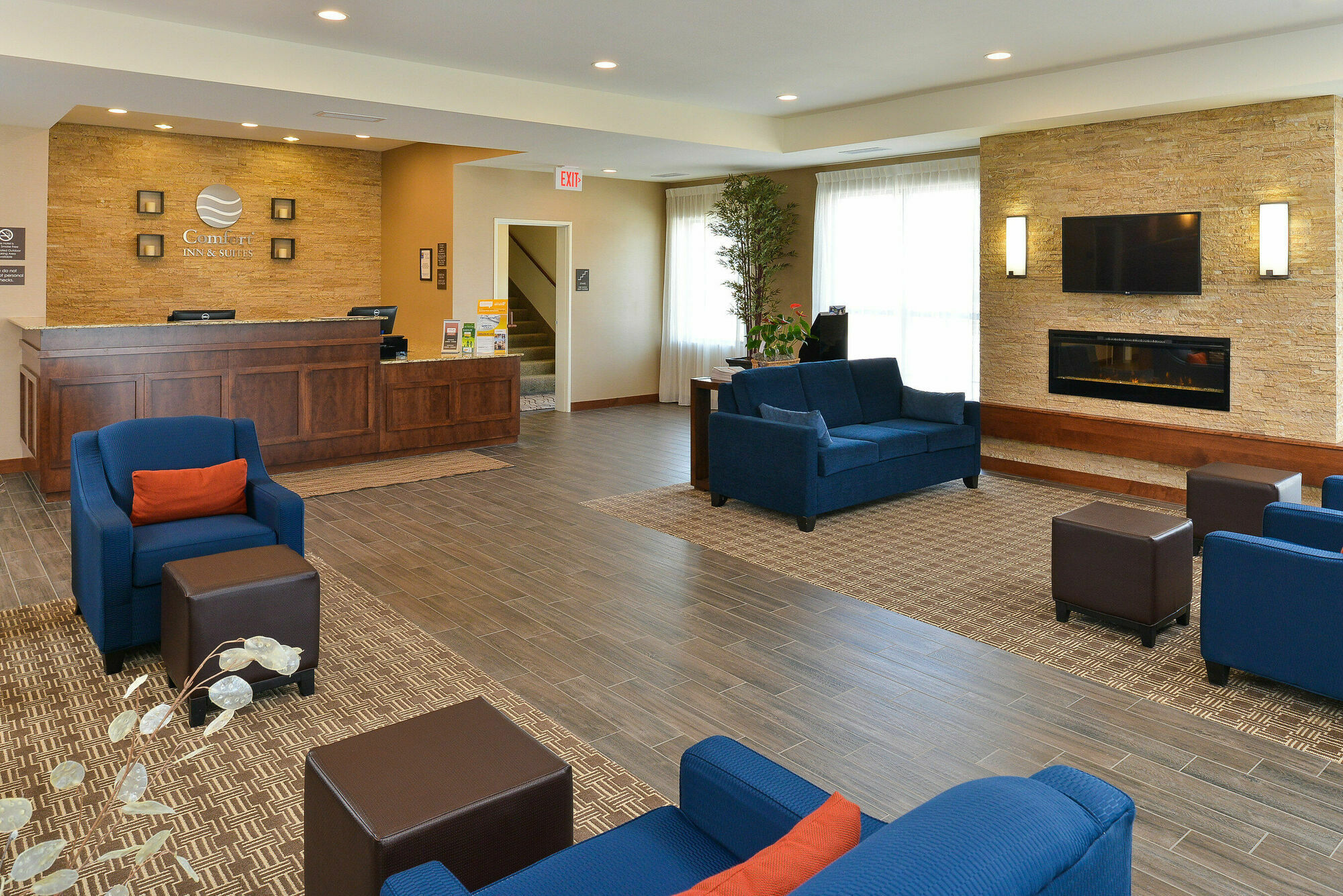 Comfort Suites Downtown Windsor Eksteriør bilde
