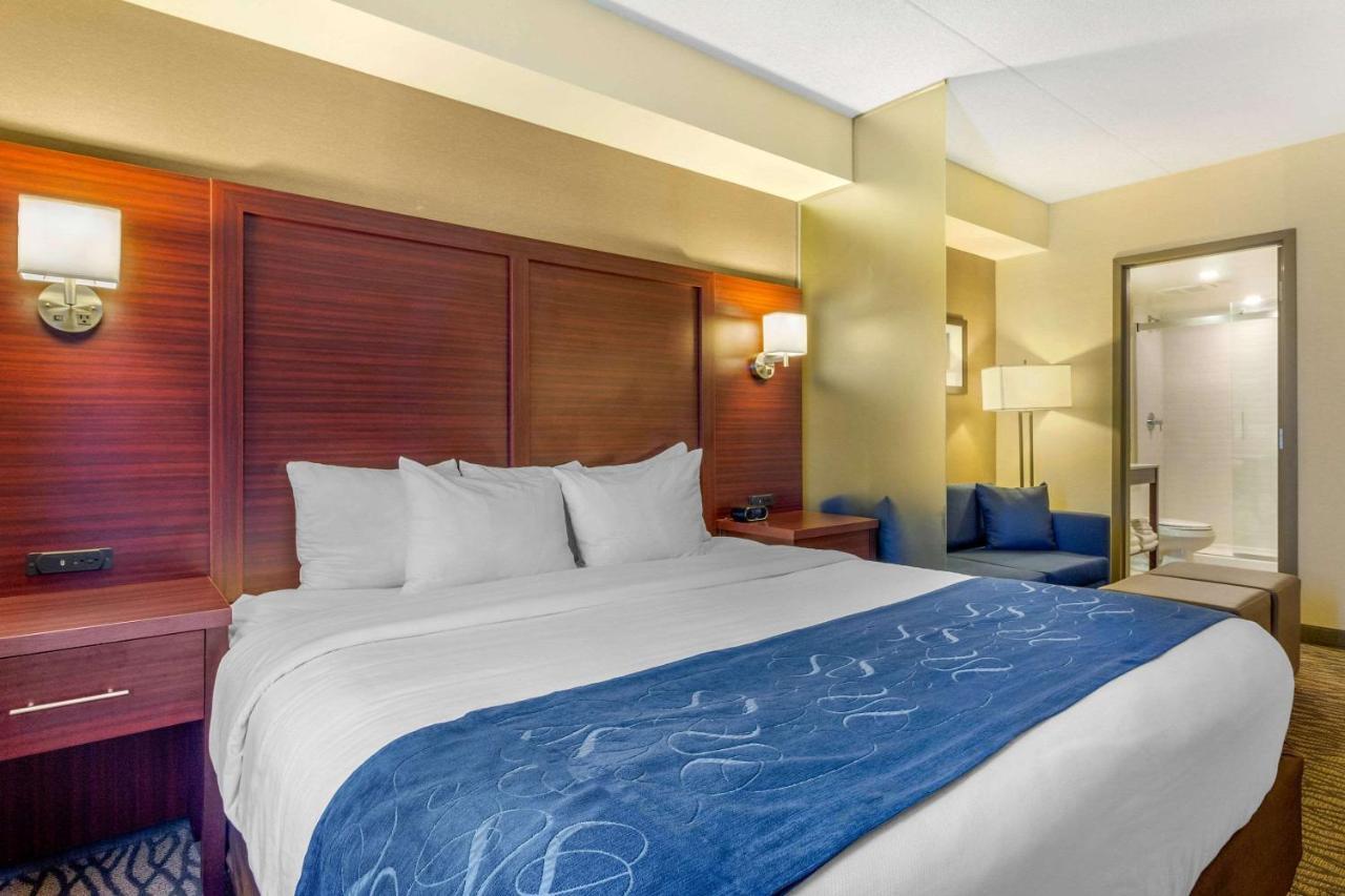 Comfort Suites Downtown Windsor Eksteriør bilde