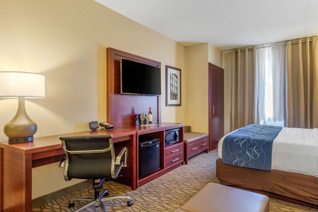 Comfort Suites Downtown Windsor Eksteriør bilde