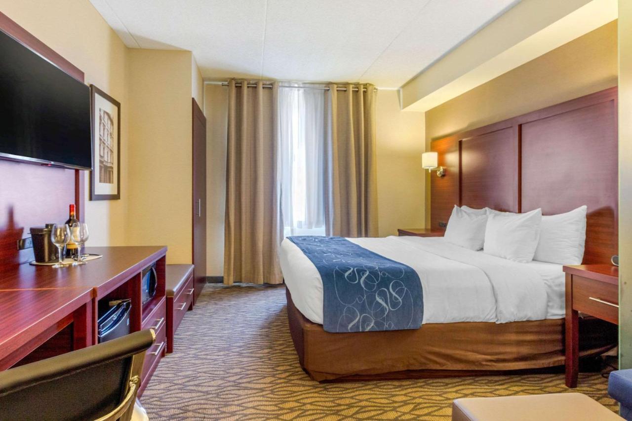 Comfort Suites Downtown Windsor Eksteriør bilde