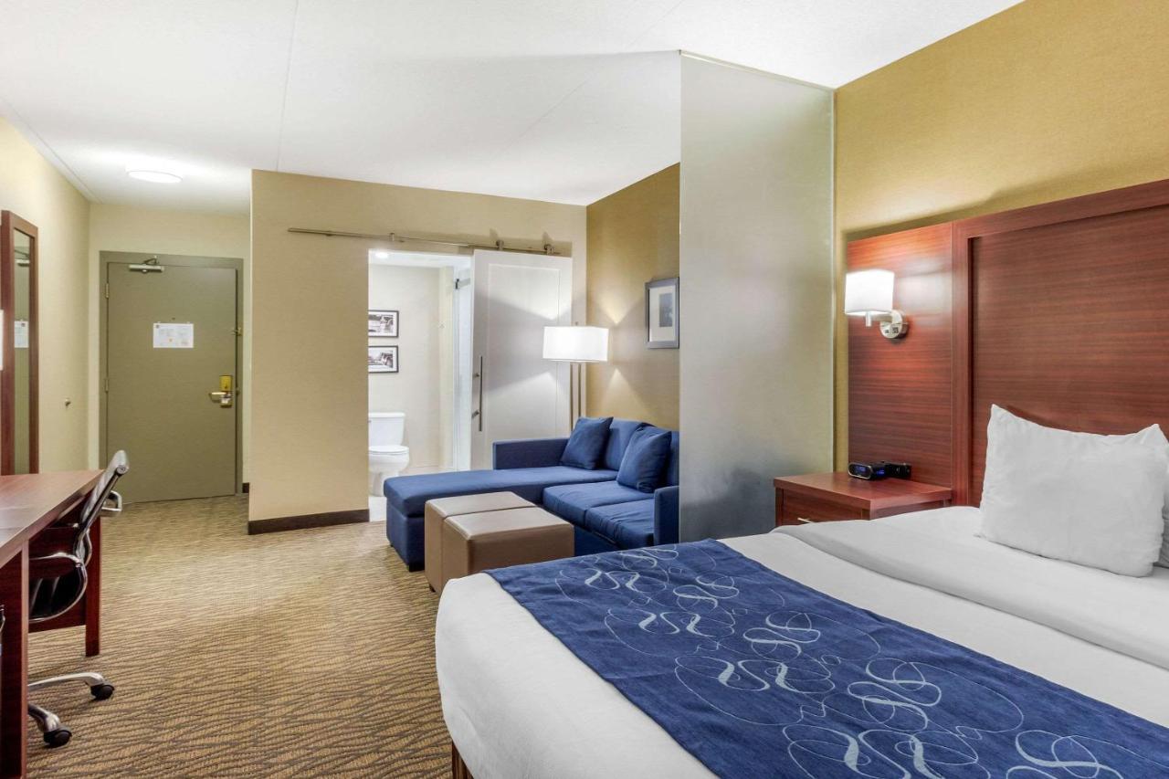 Comfort Suites Downtown Windsor Eksteriør bilde