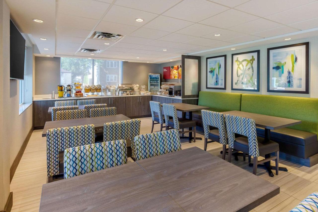 Comfort Suites Downtown Windsor Eksteriør bilde